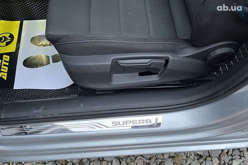 Skoda Superb 2019 - фото 10