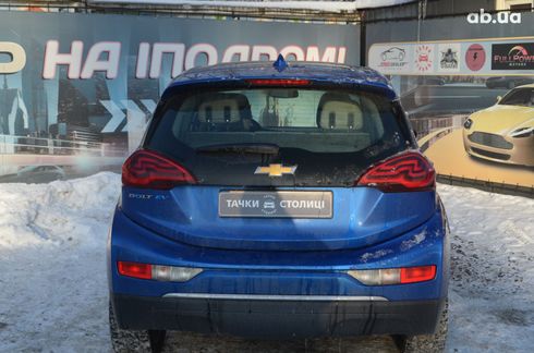 Chevrolet Bolt 2021 синий - фото 8