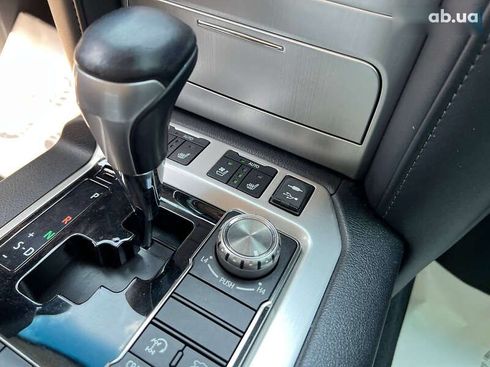 Toyota Land Cruiser 2018 - фото 26