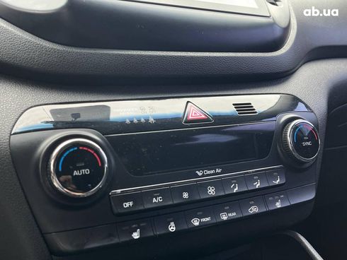 Hyundai Tucson 2016 белый - фото 95