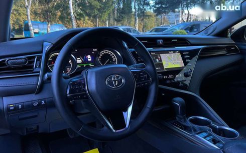 Toyota Camry 2019 - фото 19