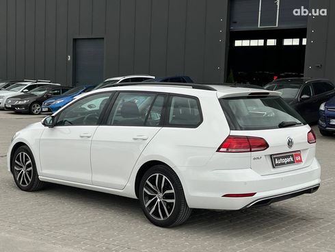 Volkswagen Golf 2020 белый - фото 10