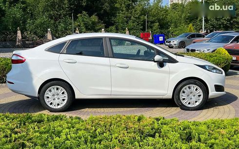 Ford Fiesta 2019 - фото 8