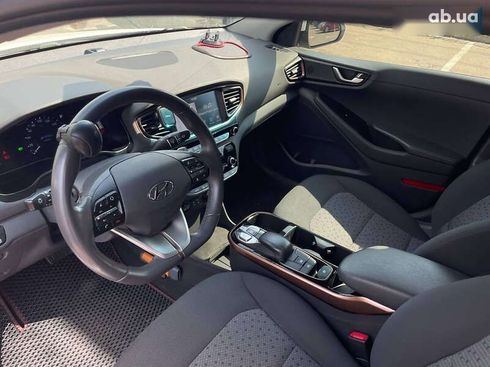 Hyundai Ioniq 2019 - фото 13