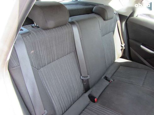 Opel Astra 2010 - фото 17