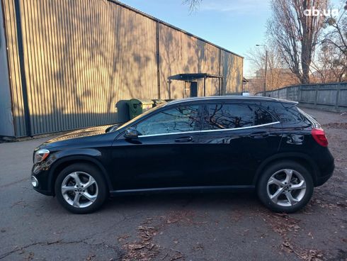 Mercedes-Benz GLA-Класс 2019 черный - фото 8