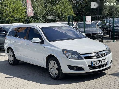 Opel Astra 2010 - фото 6