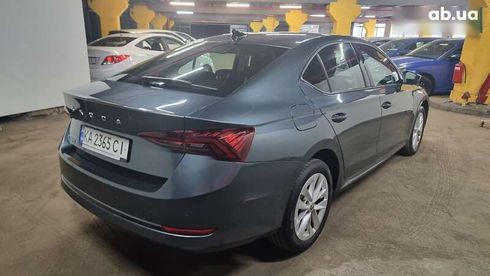 Skoda Octavia 2021 - фото 5