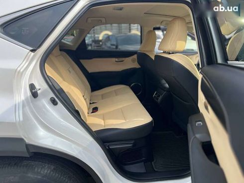 Lexus NX 2020 - фото 27