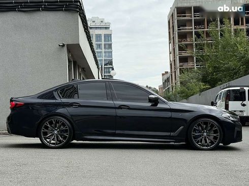 BMW 5 серия 2018 - фото 12