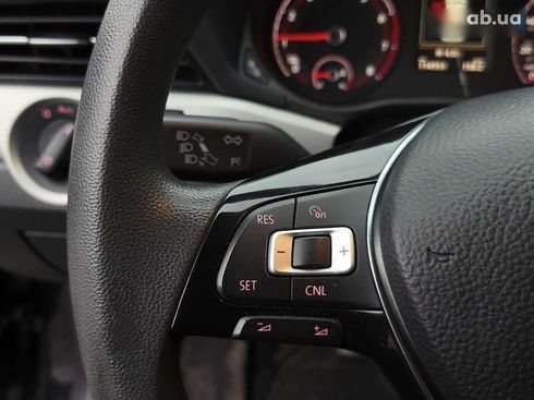 Volkswagen Passat 2020 - фото 19