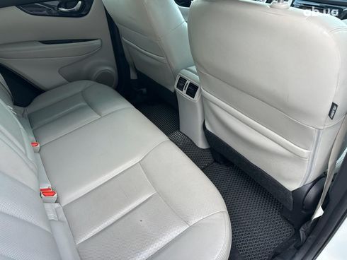 Nissan Rogue 2017 белый - фото 15