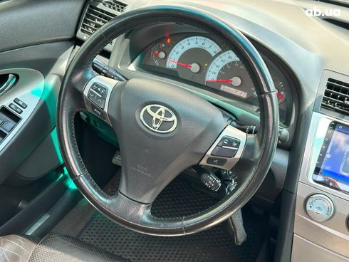 Toyota Camry 2010 синий - фото 19