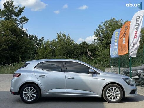 Renault Megane 2016 - фото 22