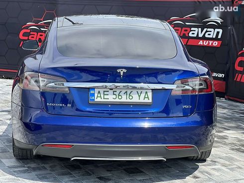 Tesla Model S 2016 - фото 18