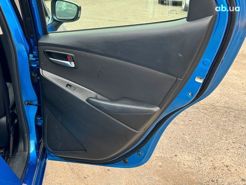 Toyota Yaris 2017 синий - фото 20