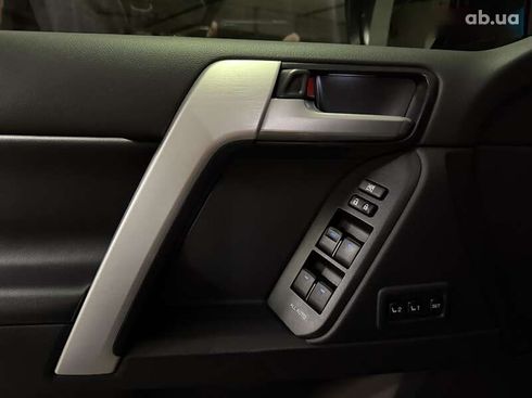 Toyota Land Cruiser Prado 2020 - фото 21