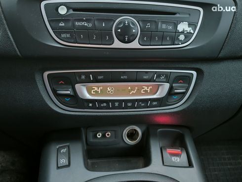 Renault Scenic 2009 серебристый - фото 6