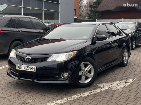 Toyota Camry 2014 - фото 3