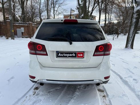 Dodge Journey 2017 белый - фото 7