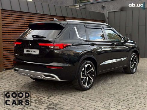 Mitsubishi Outlander 2022 - фото 7