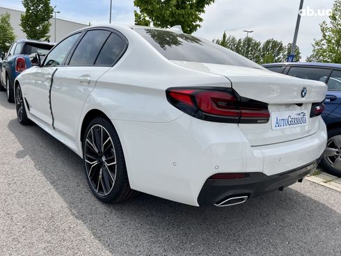 BMW 5 серия 2023 - фото 31