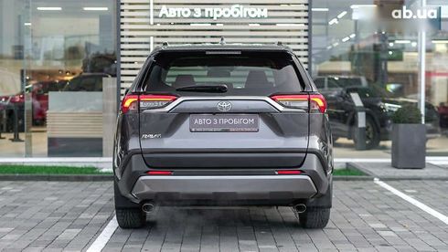 Toyota RAV4 2021 - фото 4