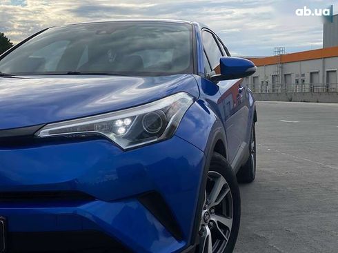 Toyota C-HR 2018 - фото 2