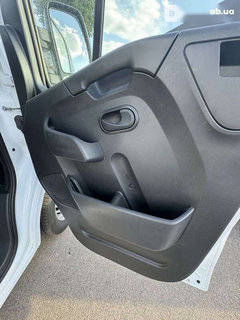 Renault Master 2019 - фото 20