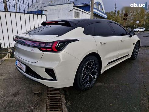 Zeekr 001 2025 - фото 6