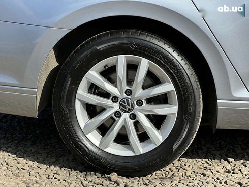 Volkswagen Passat 2021 - фото 20