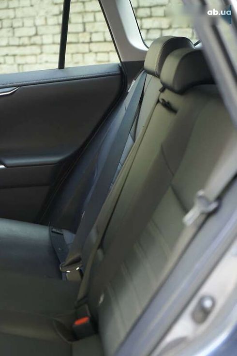 Toyota RAV4 2021 - фото 19