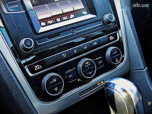Volkswagen Passat 2015 - фото 11