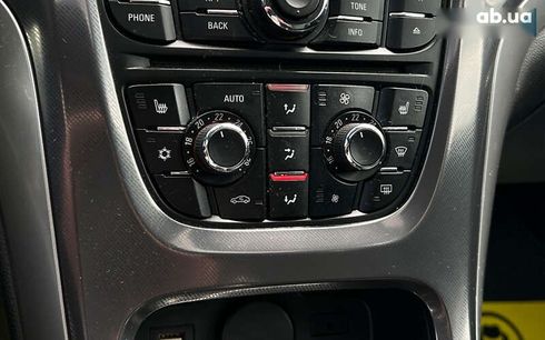 Opel Astra 2011 - фото 17
