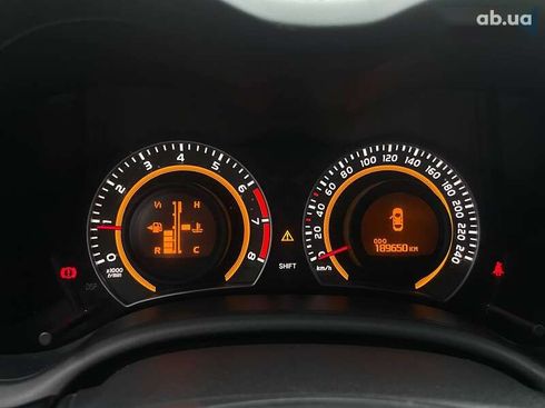 Toyota Corolla 2010 - фото 20