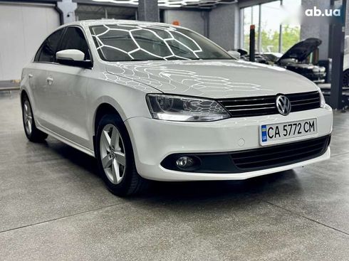 Volkswagen Jetta 2013 - фото 4