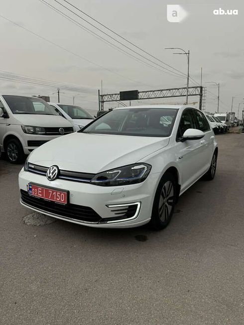 Volkswagen e-Golf 2020 - фото 4