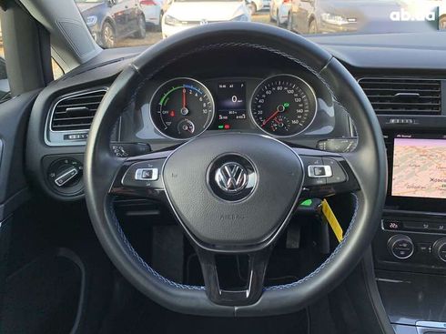 Volkswagen e-Golf 2020 - фото 18