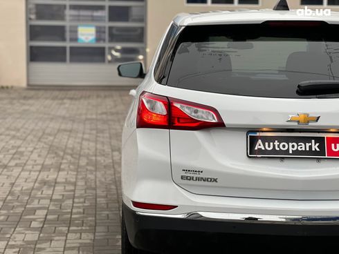 Chevrolet Equinox 2019 белый - фото 14