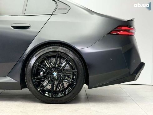 BMW M5 2024 - фото 18