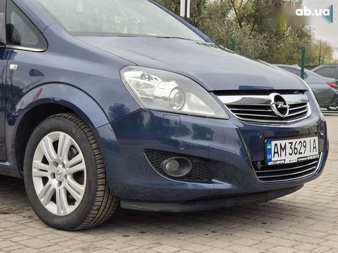 Opel Zafira 2011 - фото 8