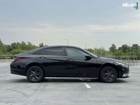 Hyundai Elantra 2021 - фото 8