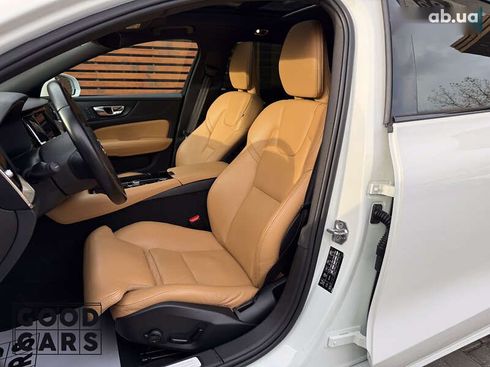 Volvo S60 2020 - фото 20