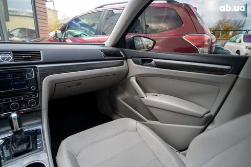 Volkswagen Passat 2016 - фото 22