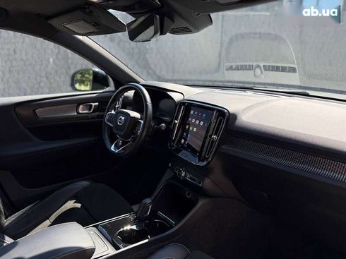Volvo XC40 2021 - фото 11