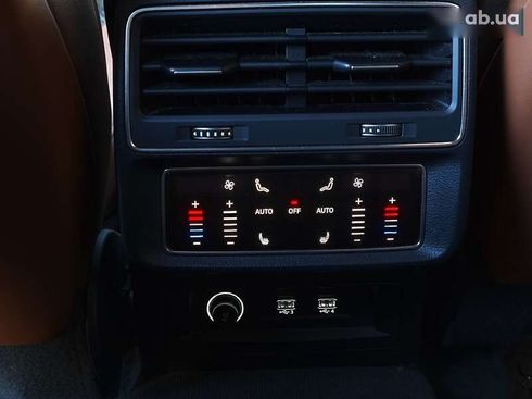 Audi Q8 2019 - фото 18