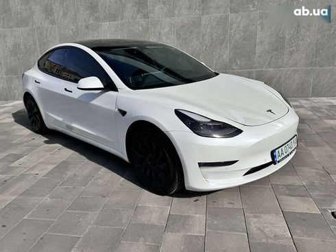 Tesla Model 3 2021 - фото 14