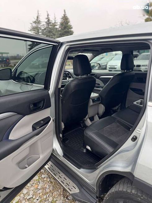 Toyota Highlander 2017 - фото 18