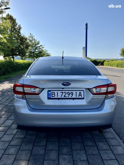 Subaru Impreza 2018 серый - фото 3