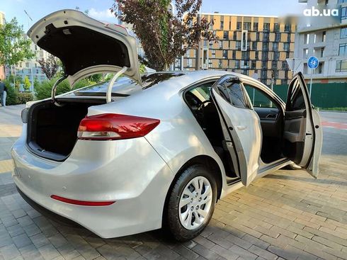 Hyundai Elantra 2016 - фото 20